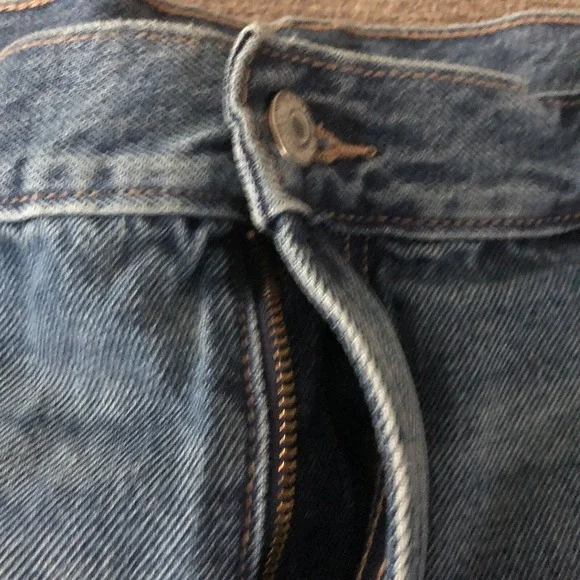 Old Navy Women's 18 Hi Rise Raw Hem Denim Blue Shorts - Picture 6 of 11